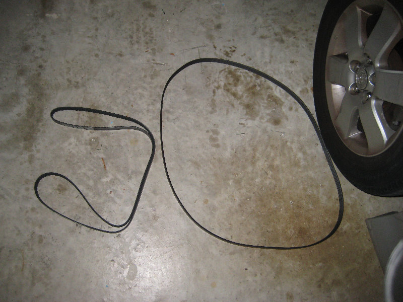Toyota-Corolla-Serpentine-Accessory-Belt-Replacement-Guide-024