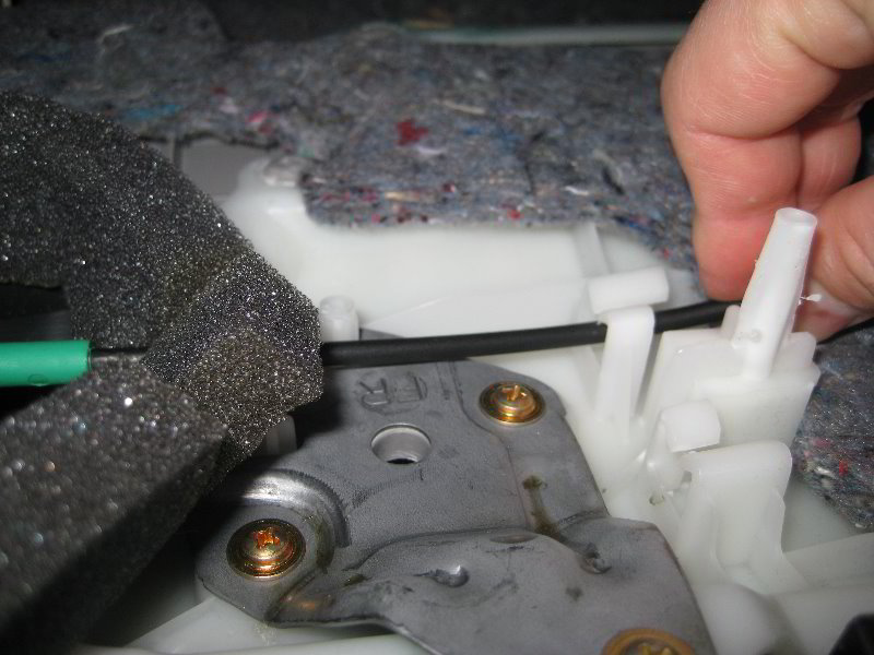 Toyota-Highlander-Interior-Door-Panel-Removal-Guide-040