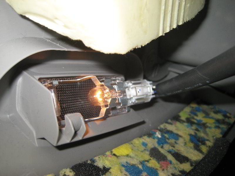 Toyota-Highlander-Interior-Door-Panel-Removal-Guide-045