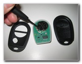 Toyota-Highlander-Key-Fob-Battery-Replacement-Guide-007