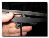 Toyota-Highlander-Windshield-Wiper-Blades-Replacement-Guide-008