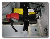 Toyota-Prius-Front-Brake-Pads-Replacement-Guide-007