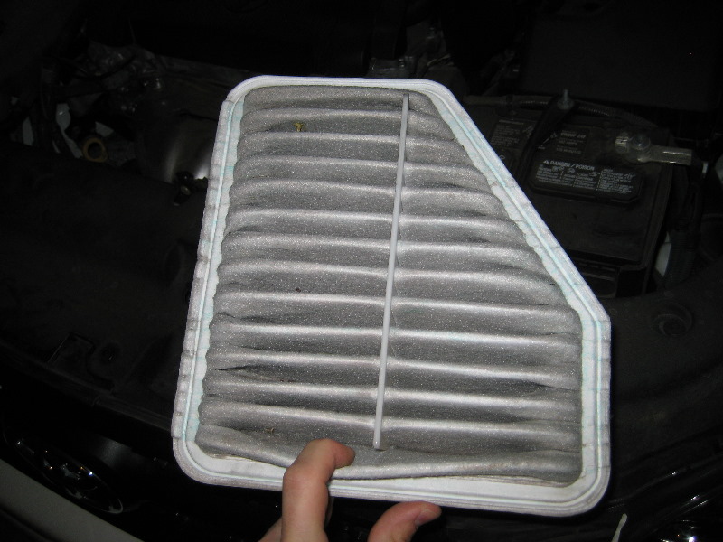 Toyota rav4 air filter replacement