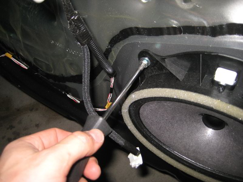 Toyota-Sienna-Interior-Door-Panel-Removal-Guide-027