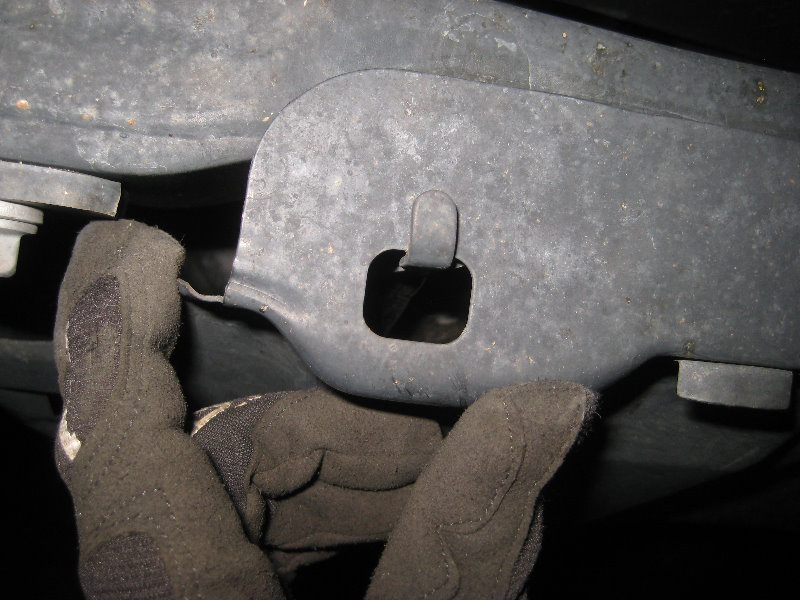 2005-2015-Toyota-Tacoma-1GR-FE-Serpentine-Accessory-Belt-Replacement-Guide-008