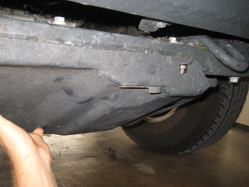 2005-2015-Toyota-Tacoma-1GR-FE-Serpentine-Accessory-Belt-Replacement-Guide-038