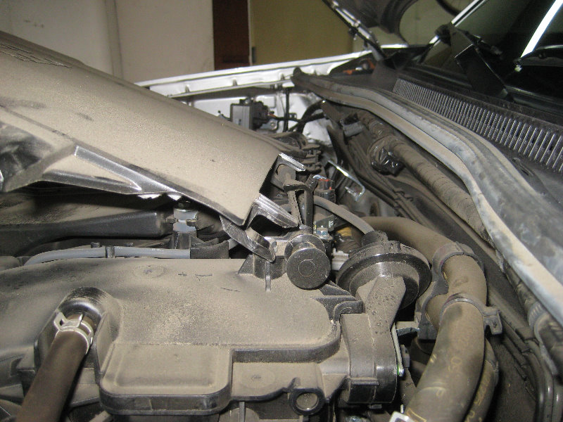 2005-2015-Toyota-Tacoma-1GR-FE-Serpentine-Accessory-Belt-Replacement-Guide-046