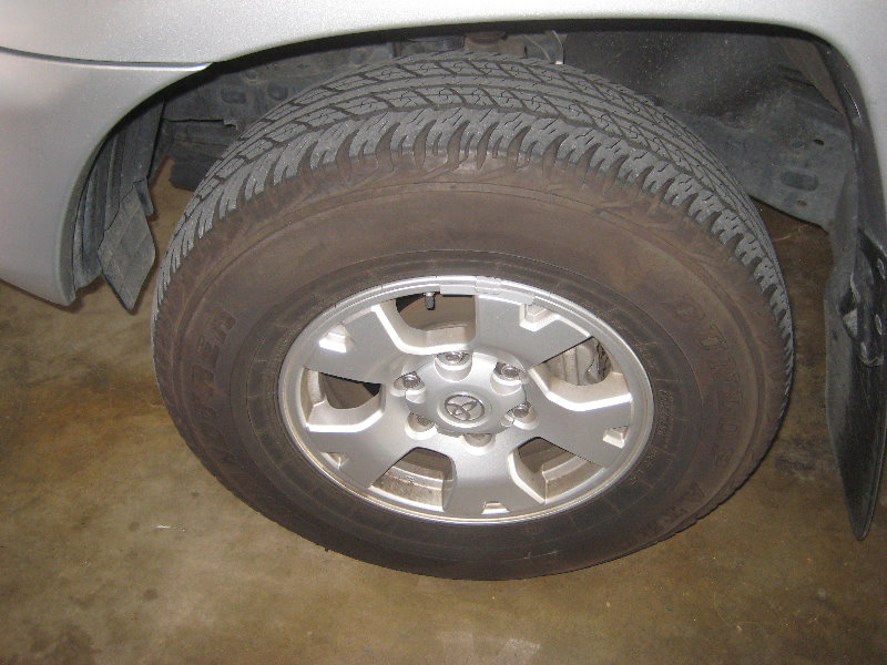 2005-2015-Toyota-Tacoma-Front-Brake-Pads-Replacement-Guide-001