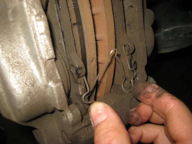 2005-2015-Toyota-Tacoma-Front-Brake-Pads-Replacement-Guide-031