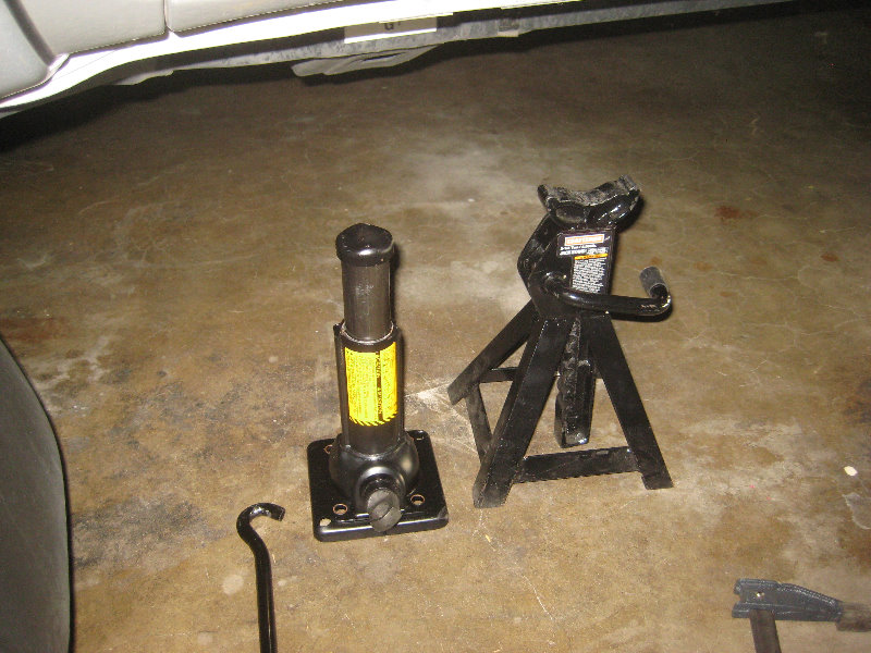 2005-2015-Toyota-Tacoma-Front-Brake-Pads-Replacement-Guide-046