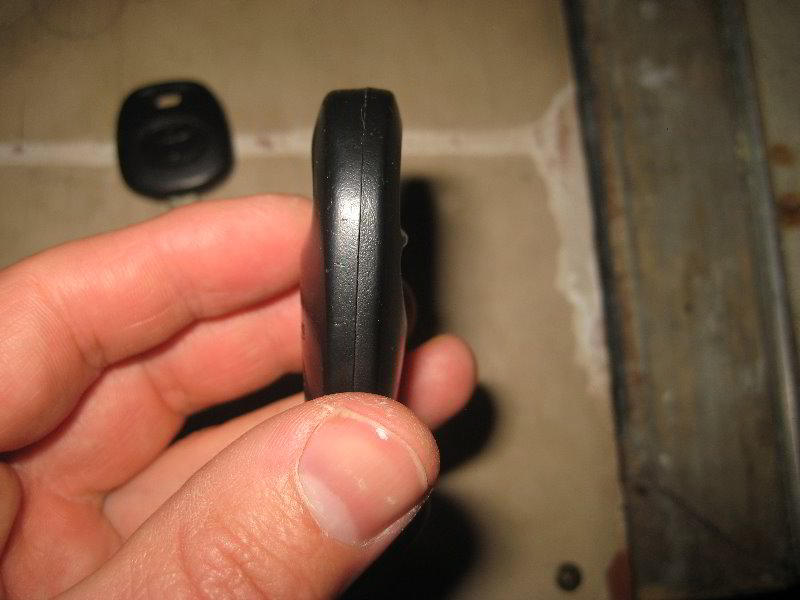 2005-2015-Toyota-Tacoma-Key-Fob-Battery-Replacement-Guide-017