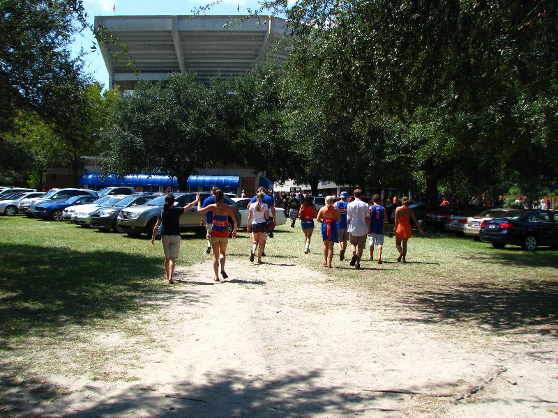 UF-Gators-Vs-USF-Bulls-Gainesville-FL-001