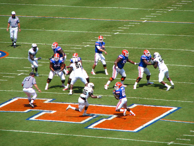 UF-Gators-Vs-USF-Bulls-Gainesville-FL-010