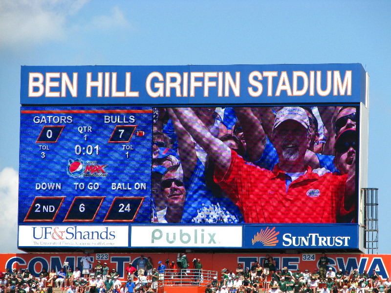 UF-Gators-Vs-USF-Bulls-Gainesville-FL-019