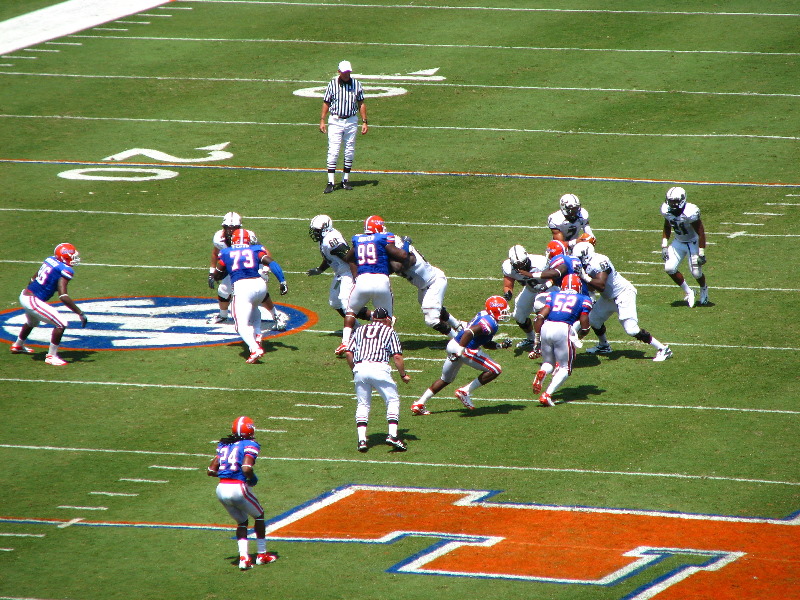 UF-Gators-Vs-USF-Bulls-Gainesville-FL-025