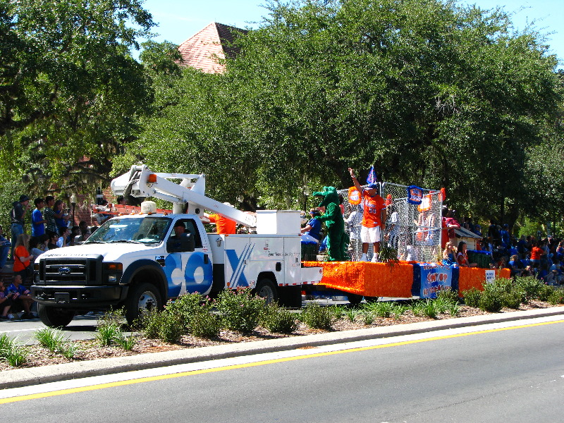 UF-Homecoming-Parade-2010-Gainesville-FL-046
