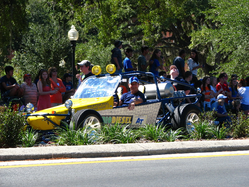 UF-Homecoming-Parade-2010-Gainesville-FL-054