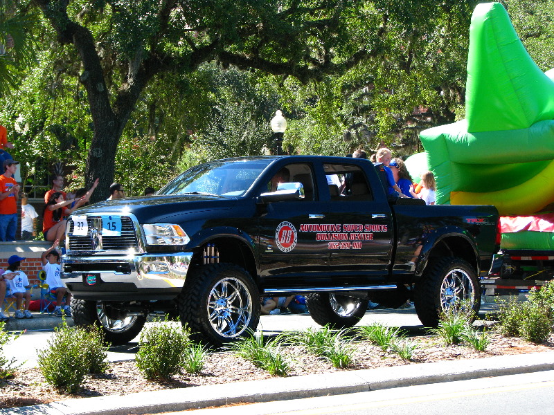 UF-Homecoming-Parade-2010-Gainesville-FL-063