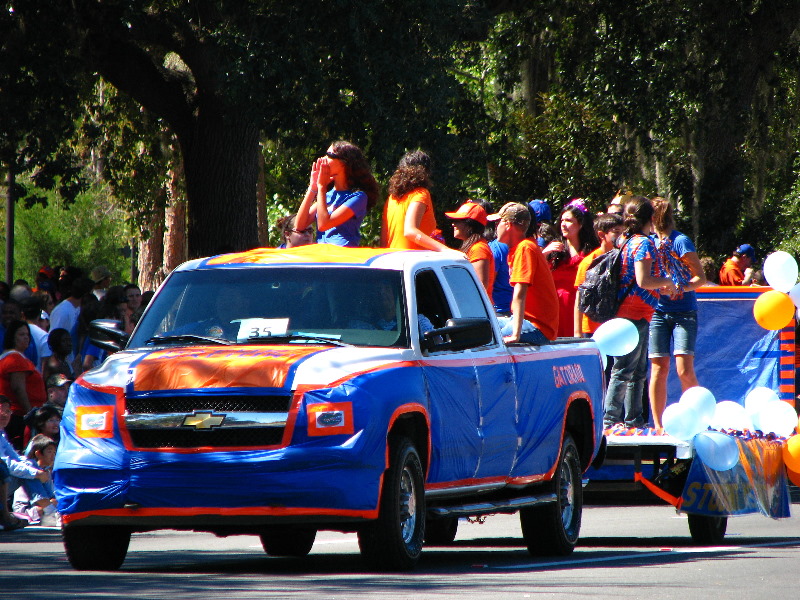 UF-Homecoming-Parade-2010-Gainesville-FL-066