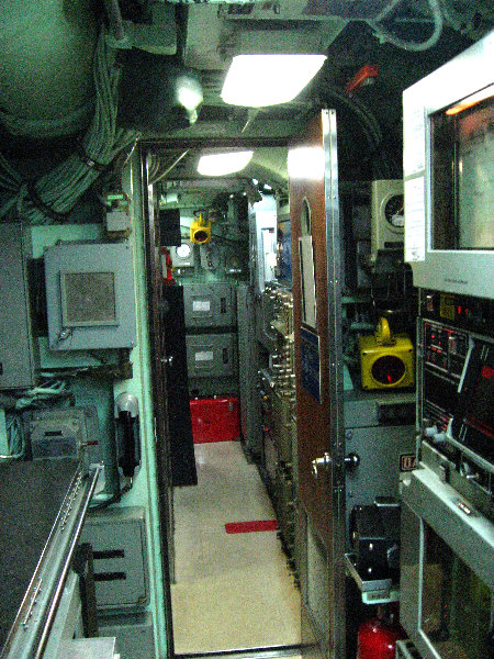 USS-Toledo-Nuclear-Submarine-Tour-039