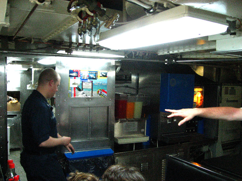 USS-Toledo-Nuclear-Submarine-Tour-066