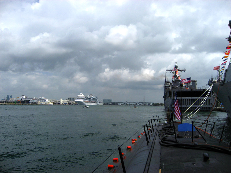 USS-Toledo-Nuclear-Submarine-Tour-071