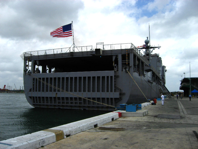 USS-Toledo-Nuclear-Submarine-Tour-078