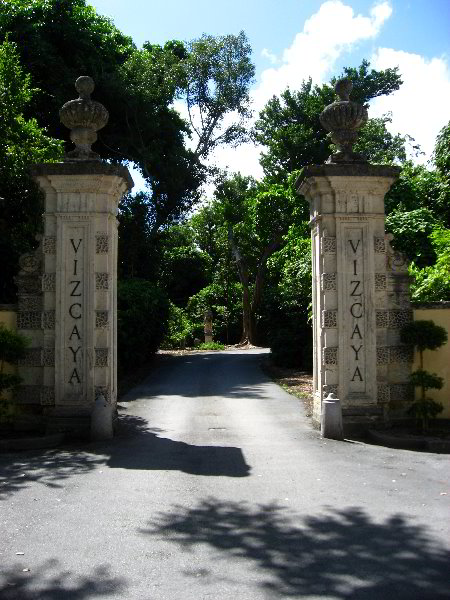 Vizcaya-Museum-Gardens-Miami-Florida-003