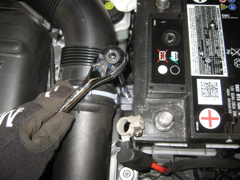 VW-Beetle-12-Volt-Automotive-Battery-Replacement-Guide-018