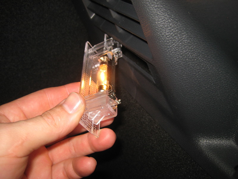 VW-Beetle-Cargo-Area-Light-Bulb-Replacement-Guide-009
