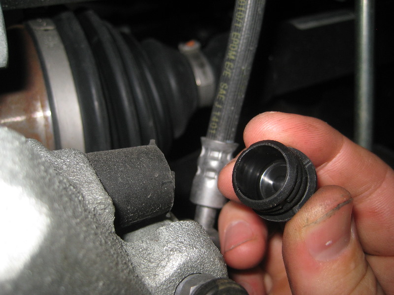 VW-Beetle-Front-Disc-Brake-Pads-Replacement-Guide-014