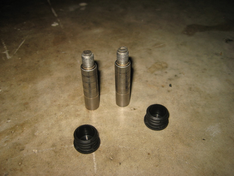 VW-Beetle-Front-Disc-Brake-Pads-Replacement-Guide-022