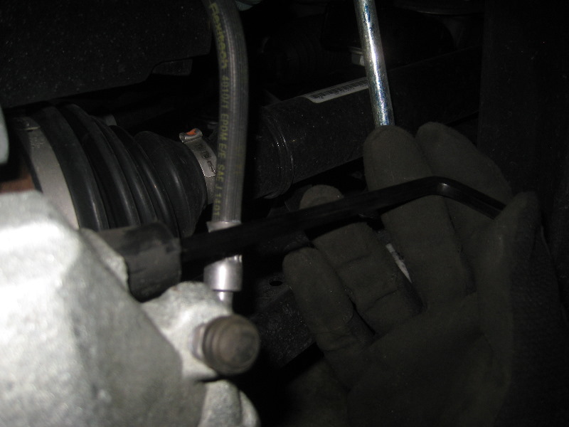 VW-Beetle-Front-Disc-Brake-Pads-Replacement-Guide-038