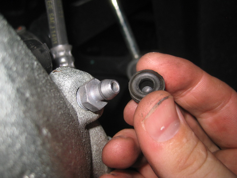 VW-Beetle-Front-Disc-Brake-Pads-Replacement-Guide-044