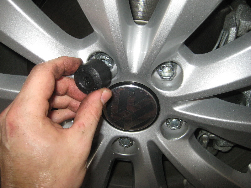 VW-Beetle-Front-Disc-Brake-Pads-Replacement-Guide-053