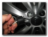 VW-Beetle-Front-Disc-Brake-Pads-Replacement-Guide-004