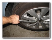 VW-Beetle-Front-Disc-Brake-Pads-Replacement-Guide-006