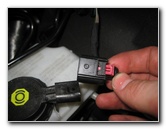 VW-Beetle-Front-Disc-Brake-Pads-Replacement-Guide-028