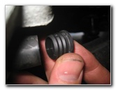 VW-Beetle-Front-Disc-Brake-Pads-Replacement-Guide-046