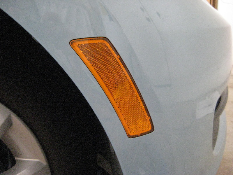 VW-Beetle-Front-Side-Marker-Light-Bulb-Replacement-Guide-002