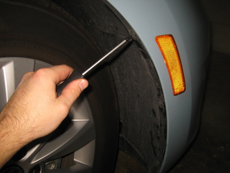 VW-Beetle-Front-Side-Marker-Light-Bulb-Replacement-Guide-017