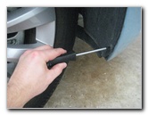 VW-Beetle-Front-Turn-Signal-Light-Bulb-Replacement-Guide-002