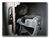 VW-Beetle-Front-Turn-Signal-Light-Bulb-Replacement-Guide-013