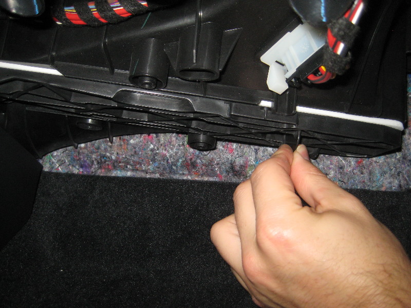 VW-Beetle-Cabin-Air-Filter-Replacement-Guide-011