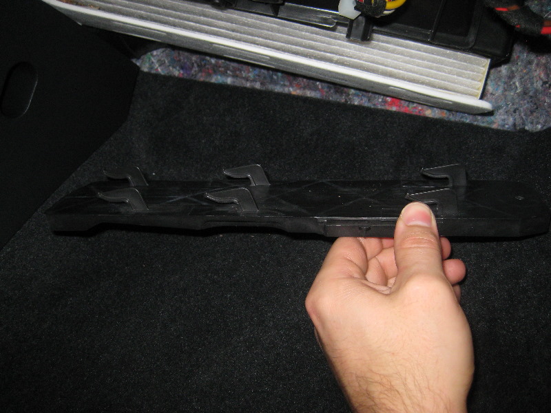 VW-Beetle-Cabin-Air-Filter-Replacement-Guide-013