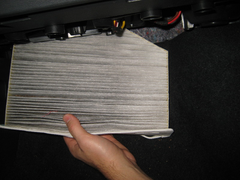 VW-Beetle-Cabin-Air-Filter-Replacement-Guide-019