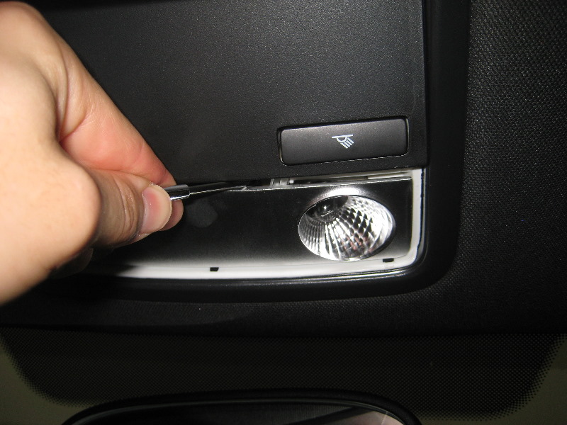 VW-Beetle-Overhead-Map-Light-Bulbs-Replacement-Guide-006