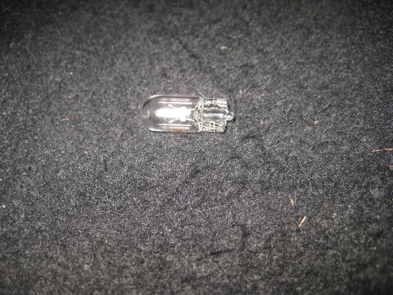 VW-Beetle-Overhead-Map-Light-Bulbs-Replacement-Guide-011