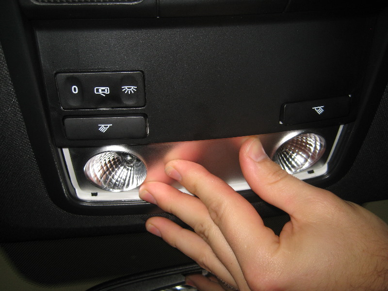 VW-Beetle-Overhead-Map-Light-Bulbs-Replacement-Guide-015