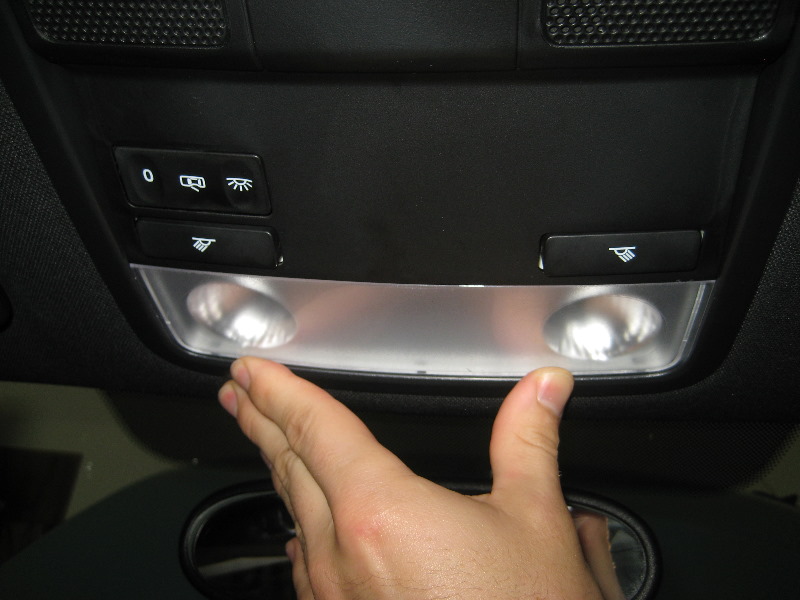 VW-Beetle-Overhead-Map-Light-Bulbs-Replacement-Guide-017